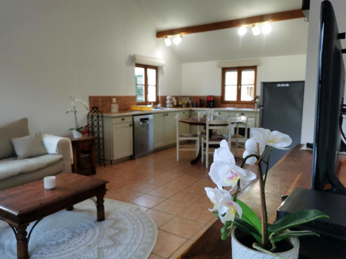 3 Self-Contained Gites With Pool And Games Room Saint-Georges-de-Noisné Kültér fotó