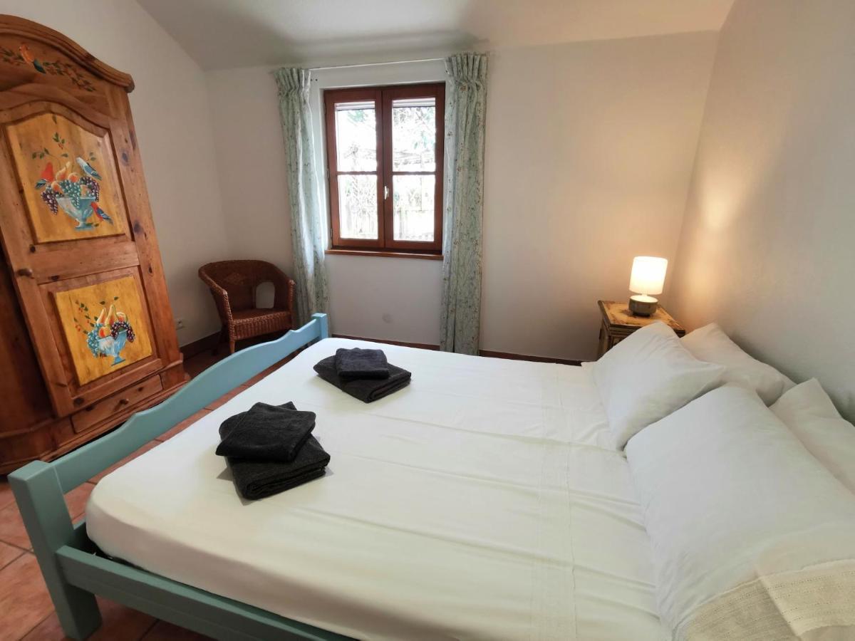 3 Self-Contained Gites With Pool And Games Room Saint-Georges-de-Noisné Kültér fotó