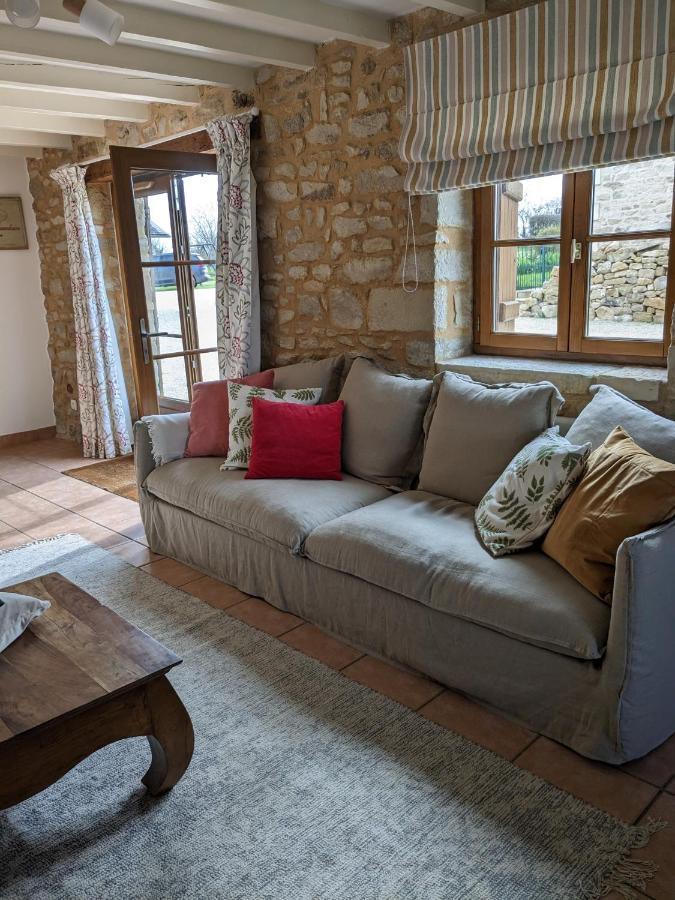 3 Self-Contained Gites With Pool And Games Room Saint-Georges-de-Noisné Kültér fotó